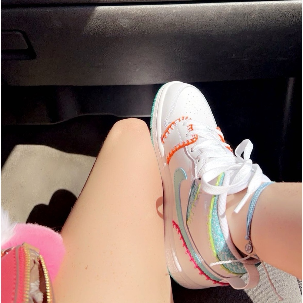 Jordan knitted up shoes !! Brand new barely worn.